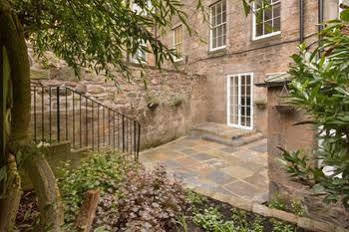 Palmerston Apart-hotel